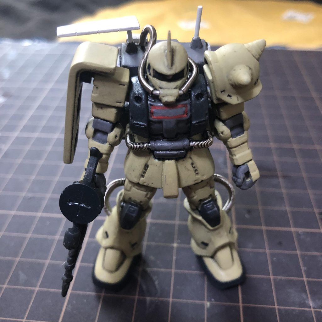 ザクマシンガン部分:
ドラムの部分をマインレイヤーに使ってしまったので代わりにジャンク品のなんかのガンダムのヒジ関節パーツを流用しています。