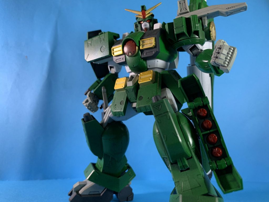 セパレートミサイルポッド。組んでて楽しい部位。ふくらはぎとのハマり具合も本当に気持ちいい。