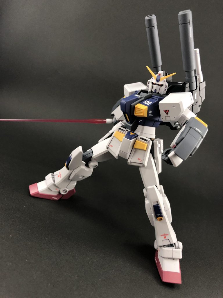 よく考えたら、砲身の真上にサーベルラック付いてるの謎すぎる...他の立体物だとそんなことないのに...引き抜けないでしょ...