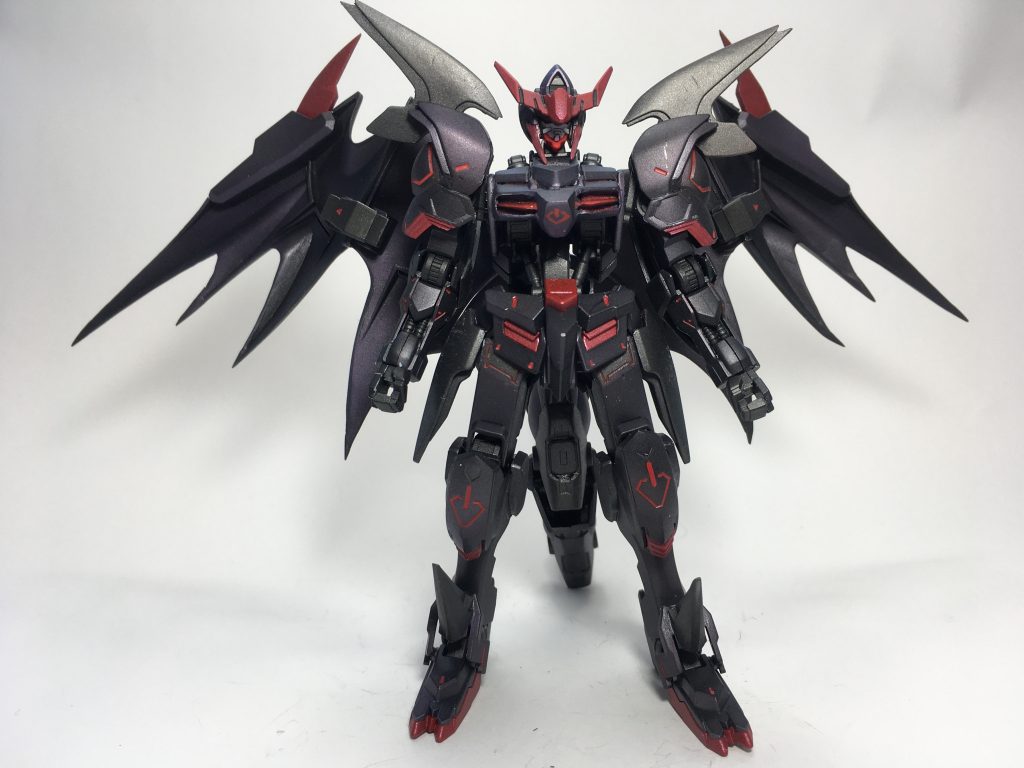 武器無しで正面から
カラーリングは仮面ライダーWのジョーカーっぽく
赤でアクセントを付けてみました