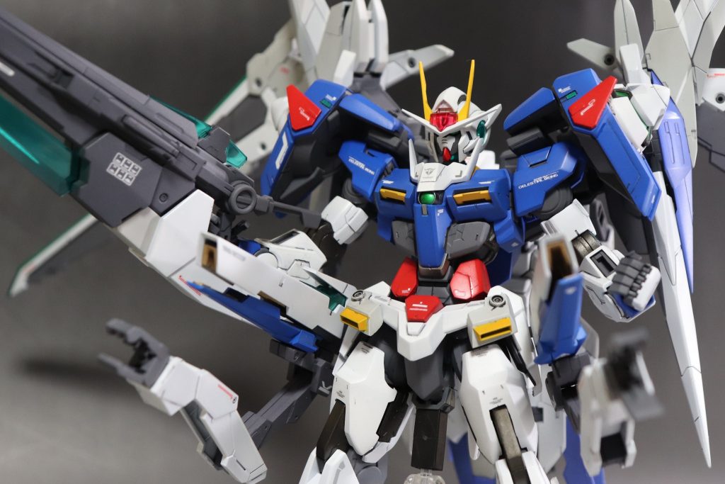 GNヴェスバー＋隠し腕。フルバースト的な。