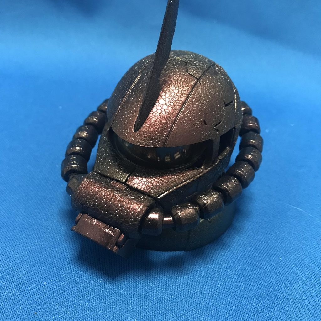 室内灯だとこんな感じの反射！
鱗表現が良く見えます！