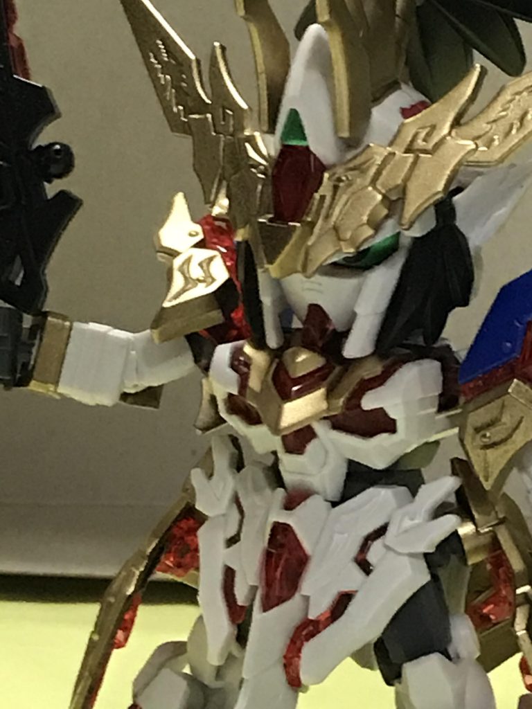 上腕部の肉抜きはランナータグを切って貼ってしました。