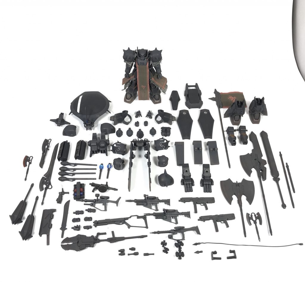 最後に全ての武装をズラーっと並べてスタティックディスプレイ。
今回は流石に作りすぎました笑