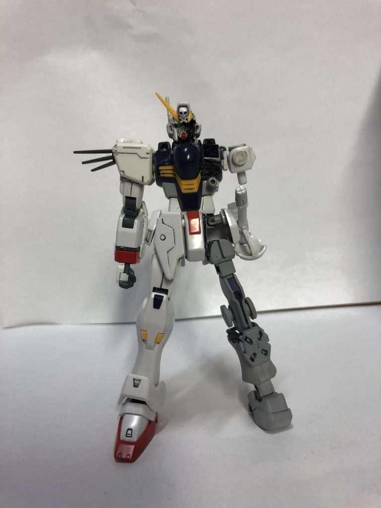 脚の塗装とF91の放熱フィン、鉄板(？)と外付けビームバルカンを付けて完成！