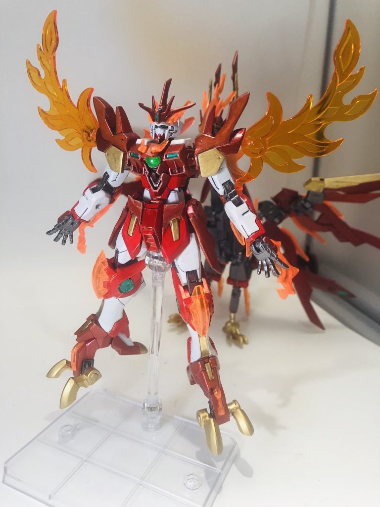 *ハイパーモード・烈火*
鳳凰からのエネルギーを受け、ヴァーミリオンが超強化された状態。
全能力が格段に上昇し、単独でも飛行が可能となる。
ただし、鳳凰から離れ過ぎると解除してしまう。
最終形態は本体のみでスッキリさせつつ強化した感じにしてみました。
我ながら 惚れ惚れするぜ この姿!