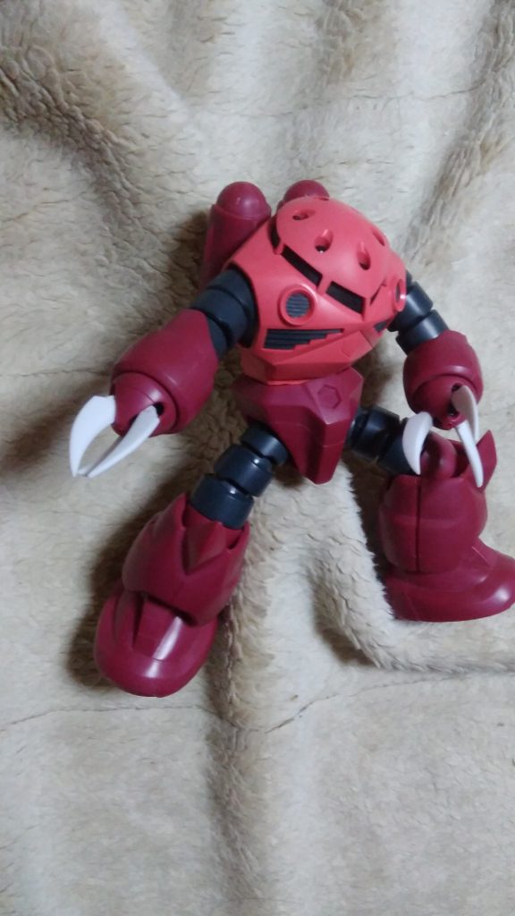 素組みで、ひたすらヤスリかけ。