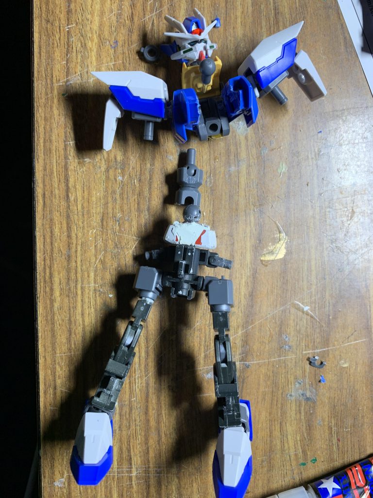 機体の内部構造です下半身はウィングガンダムフェニーチェリナーシタ
上半身はAGE2マグナムとダブルオーです