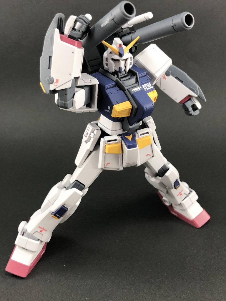 GCBのイラストオマージュ。カード資産がなかった当時は、初回プレイで引いたスレッガーさんとLBR持たせて使ってましたね...