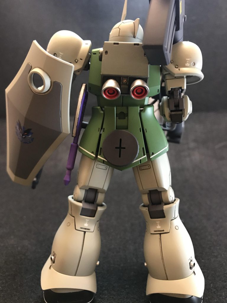 基本的な合わせ目工作やディテールアップ作業だけです。