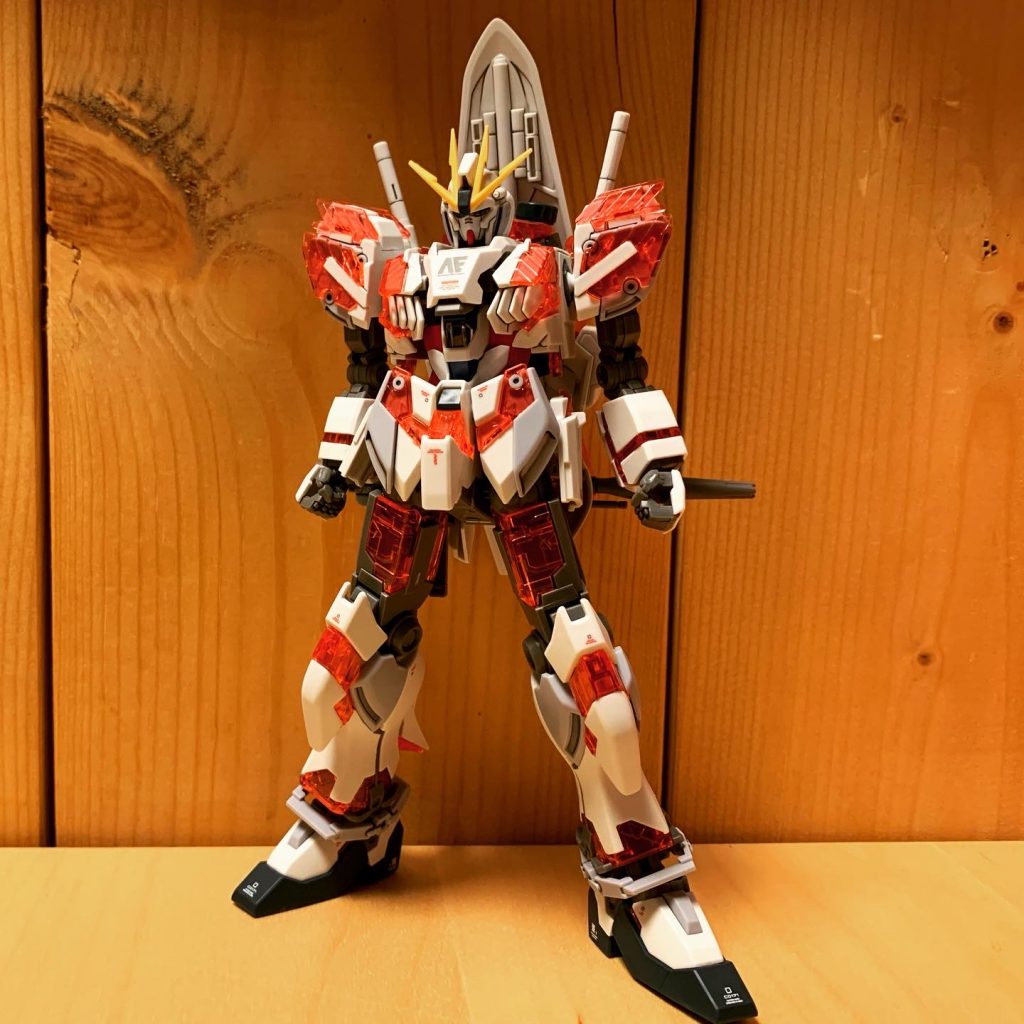 ちょっとやる気出して立たせたナラティブくん。…結局そーいや君ってμ（ミュー）ガンダムでは無い子なのかね?公式的には言及されてないのかな?