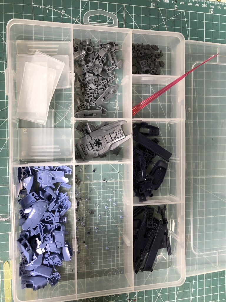 ランナー少ないのでパーツぜんぎりカット
で作りました。 パーツ少ないときはやりやすいかも