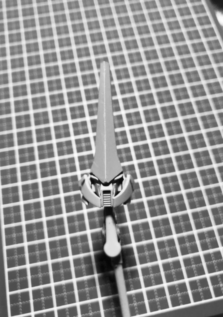 頭部はダブルゼータを使用し、リックディアスのバインダーを付けてパテとプラ板で作成してます。