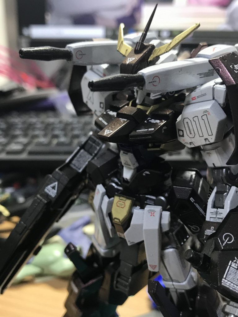 背部ビーム砲
 火力よりも連射性重視。