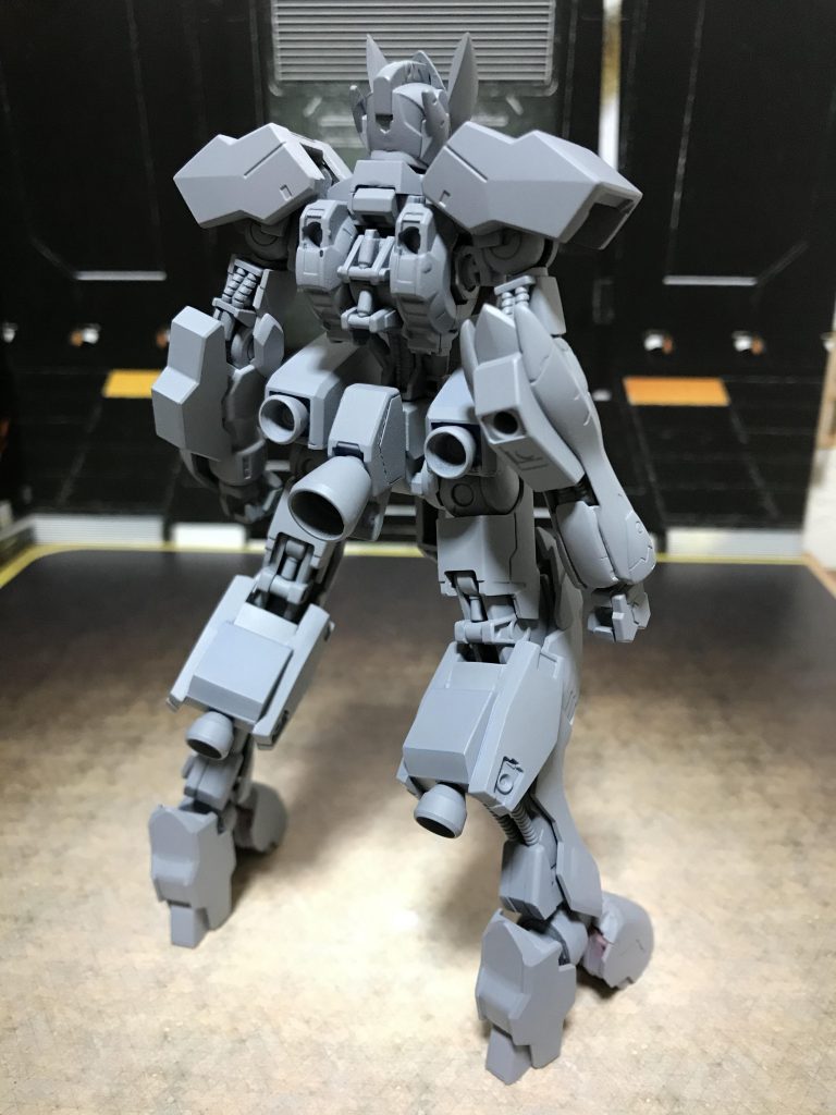 額…ガデッサ
胸…アリオスとバルバトスのミキシング
肩…セラヴィー
右腕…バルバトスルプスを一部加工
左腕…バルバトス第1形態
股関節…シュバルベグレイズとスローネアイン
各種スラスター類…シュバルベグレイズのものを加工
と言った感じでまとめました｡
ここまで見ていただき有難うございました
(o_ _)o