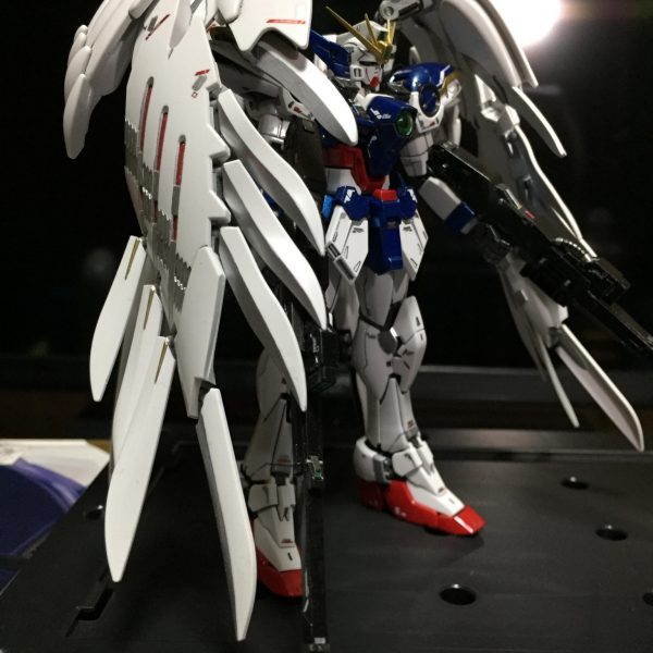 RGウイングガンダムゼロEW