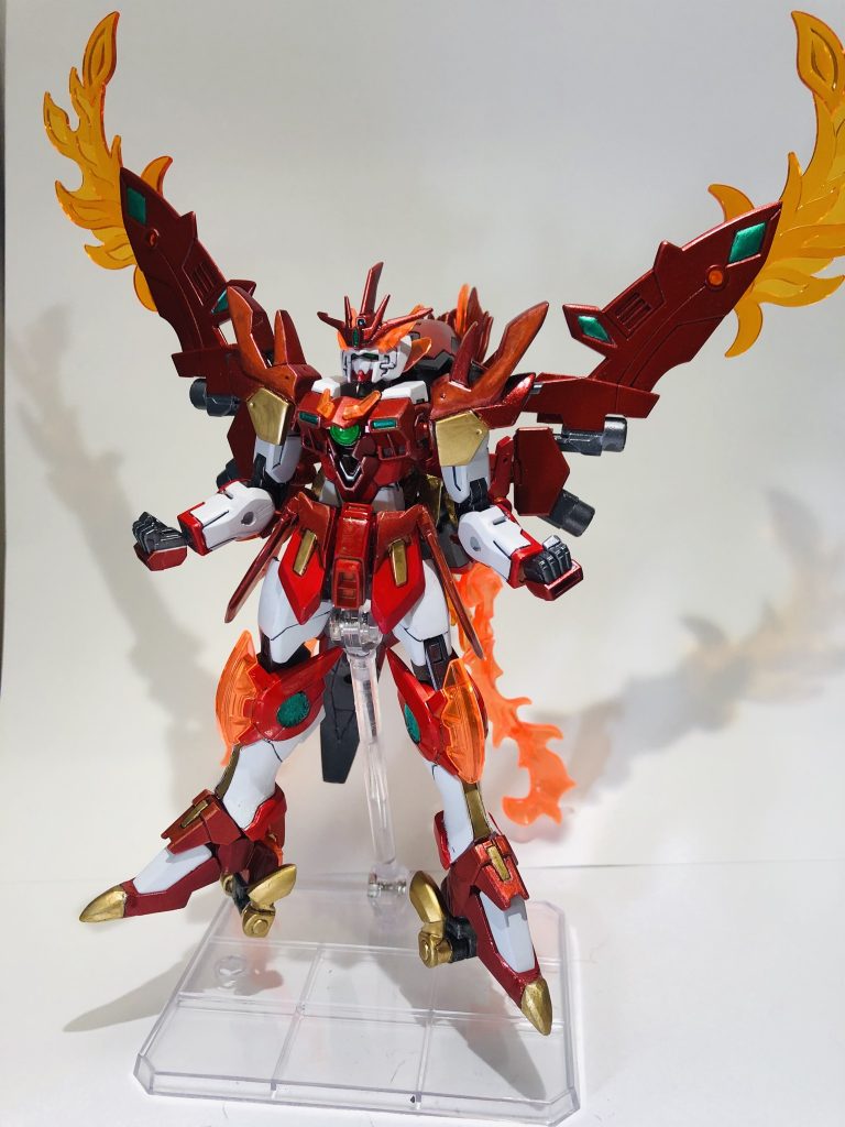 この状態でもハイパーモードになれます。
戦闘力が一時的に上昇するのも同じだが、エネルギー消費量が「太陽石」の生産量を上回るため、長時間使用は出来ない。
トランザムのような切り札というか、勝負を決めるときのモード…いいですよね。