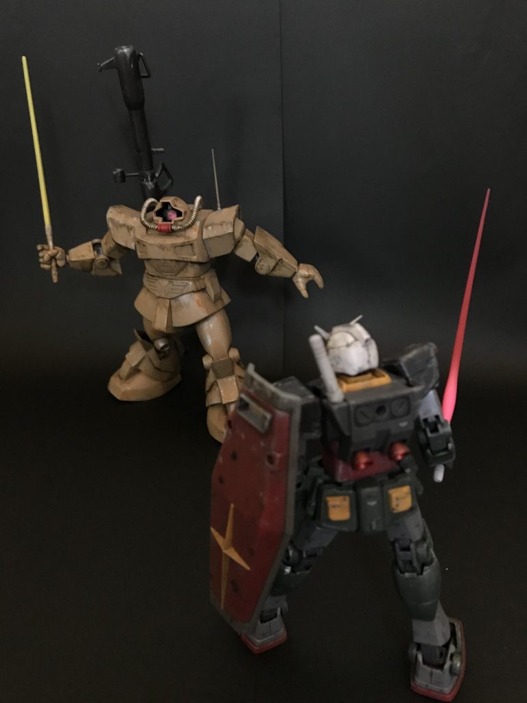 陸ドムが積みプラになっててまだ作らないから、手元にあるプロトタイプドムで代用してます。
陸ドムとして見てください。