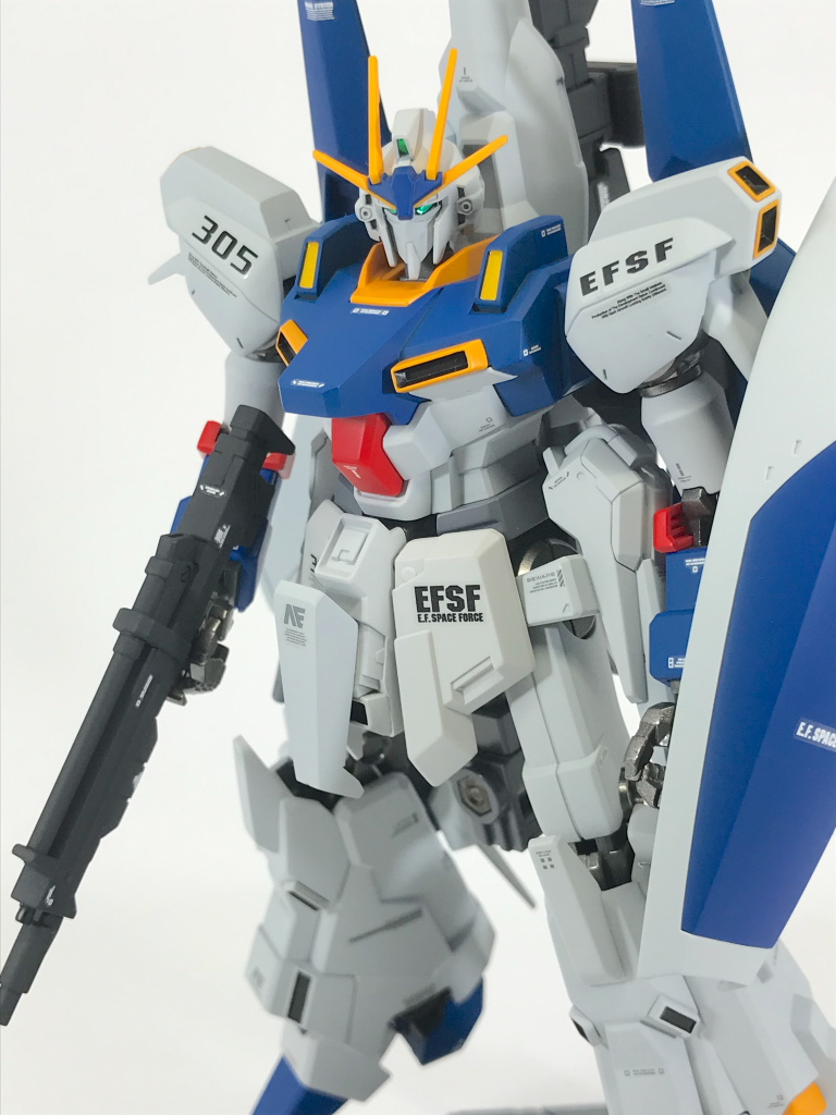 リゼルC型 亜種と設定したので
スペックはリゼルC型と同じ。
強いて言えばガンダムヘッドを
搭載してるので索敵範囲が多少
広い位でしょうか…
あと、形式番号は試験機の意味で
『X』を付けてみました。