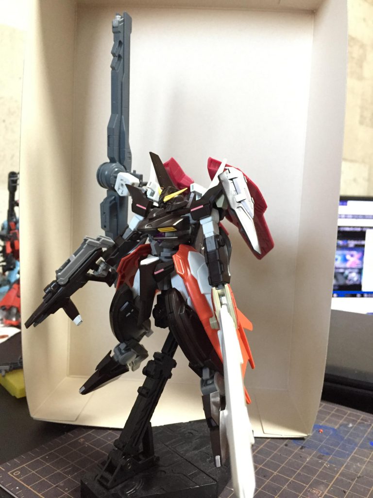 色塗ってない状態ですわよ
GNメガランチャーの接続に試行錯誤してた