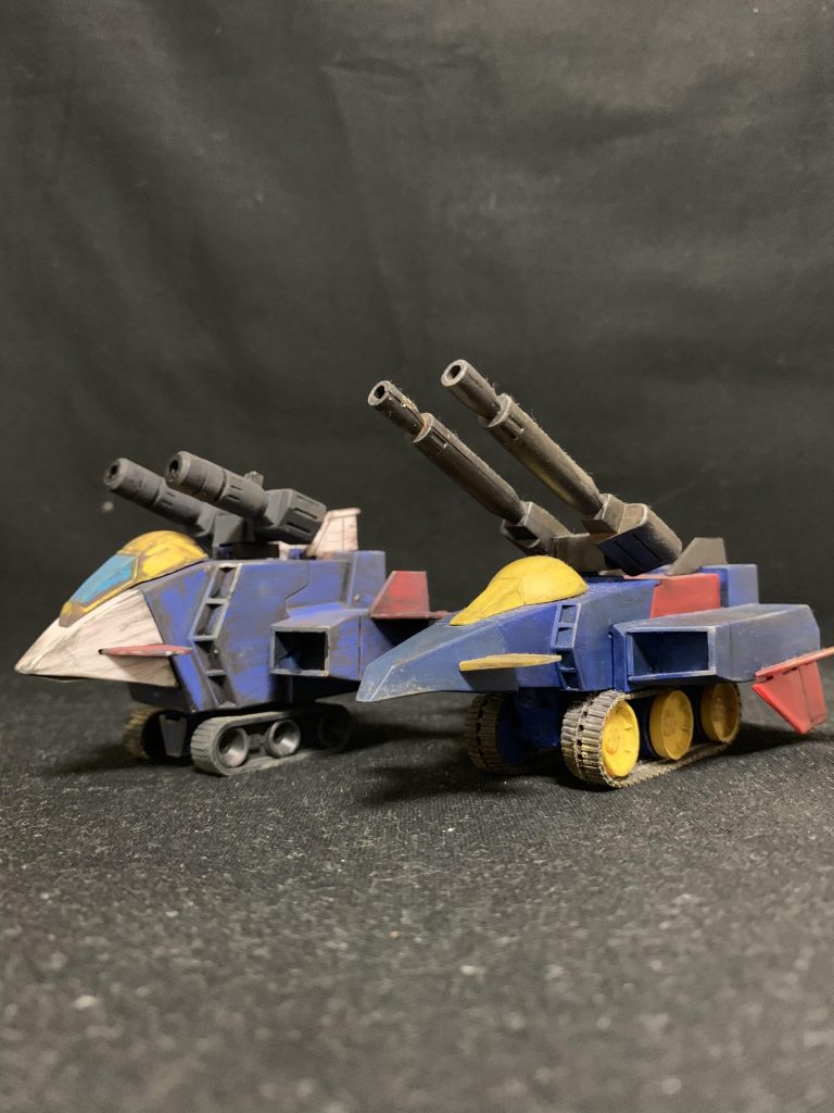 以前製作した旧キットのGアーマーと一緒に。