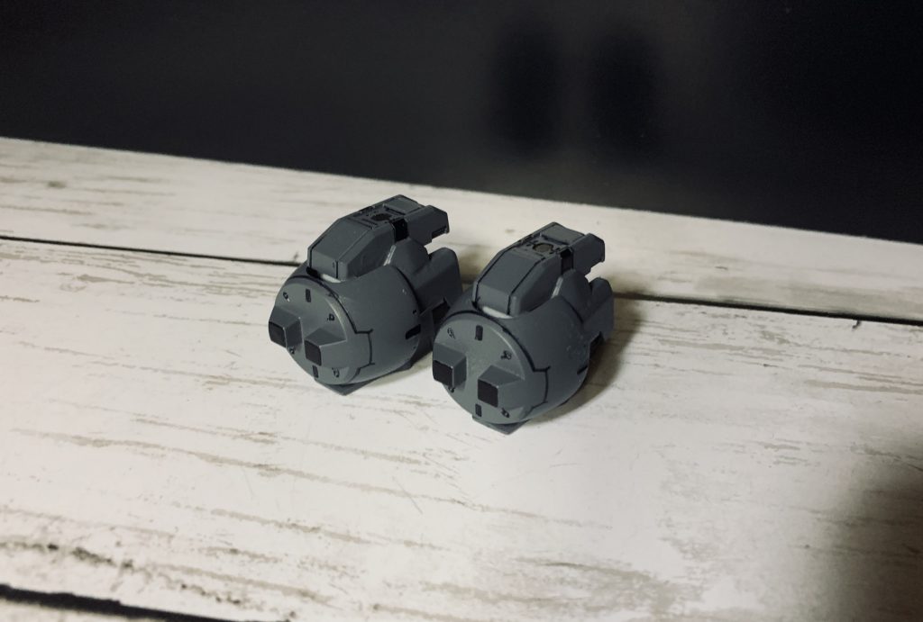 専用装備「ブレイキングナックル」
トゥラス専用のナックル型近接武器