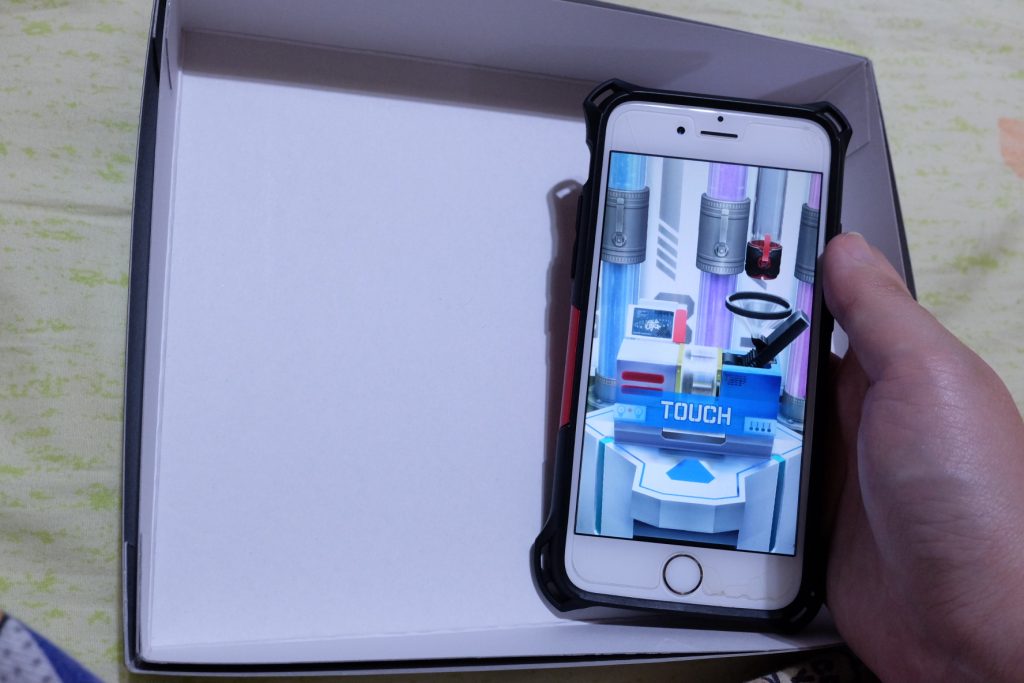 とりあえず箱を用意しました。
早速ガチャをやってみようと思います。
こちらがガチャ画面ですね。
TOUCHと言われたので押してみます。