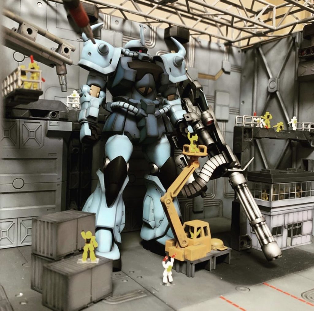 改造はモノアイをクリアパーツにしたのみです。