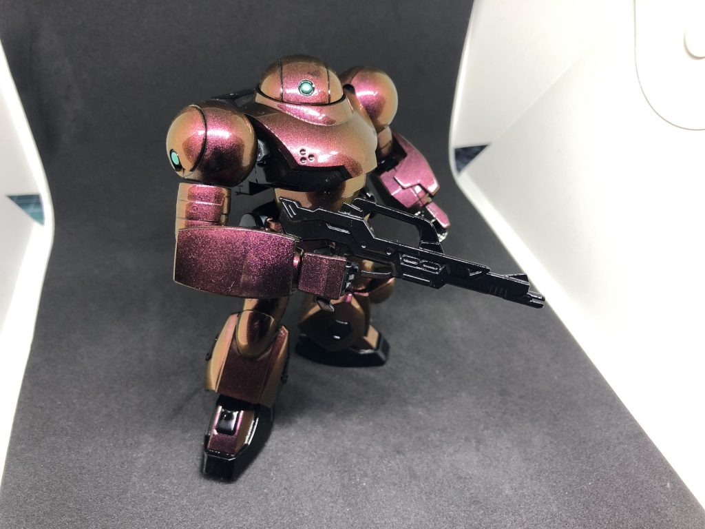 下地と一部表面はリアルブラック。メインカラーはMAJIORA コスモコレクション トラペジウム。センサーなどはプライマリーメタリックグリーン。最後にトップコートとしてクリアーを使いました。