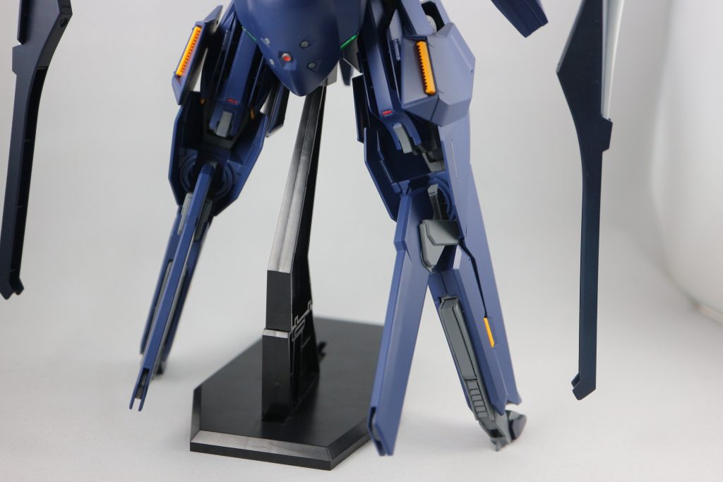 実はふくらはぎのホバーユニットにもギミックを仕込んでいますがそれは後で