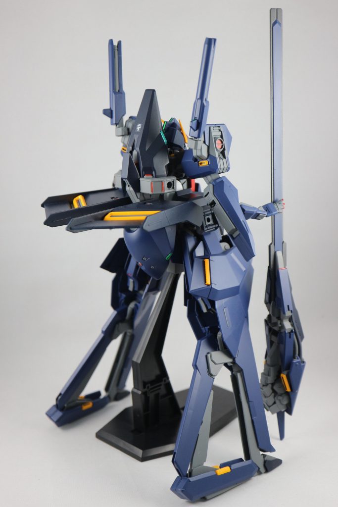 ギミックその2
ホバーユニット展開して地上戦や発着艦時のモードに
設定画やRe-Boot版での画稿を見てもよく分からなかったのと収納時との関係で、あくまで完全再現ではなくそれっぽく見えることを目指しました