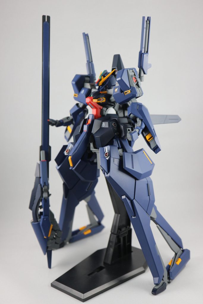 バンダイの担当者さんがMAモード変形の都合でやむなく諦めたギミックとのことで、何とか再現出来て自己満足