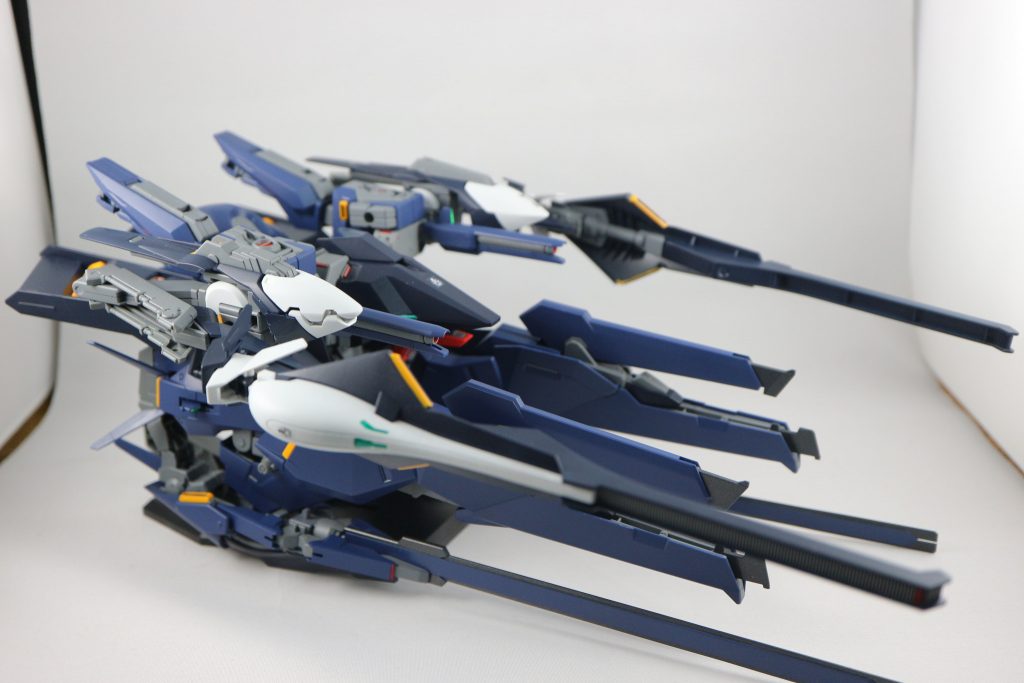 MA形態にも当然変形可能。撮影ブースからはみ出すこのデカさ