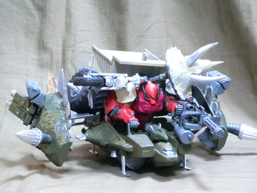 グフ・トラベラーを載せる。しかし空間戦闘能力には不安があるため……