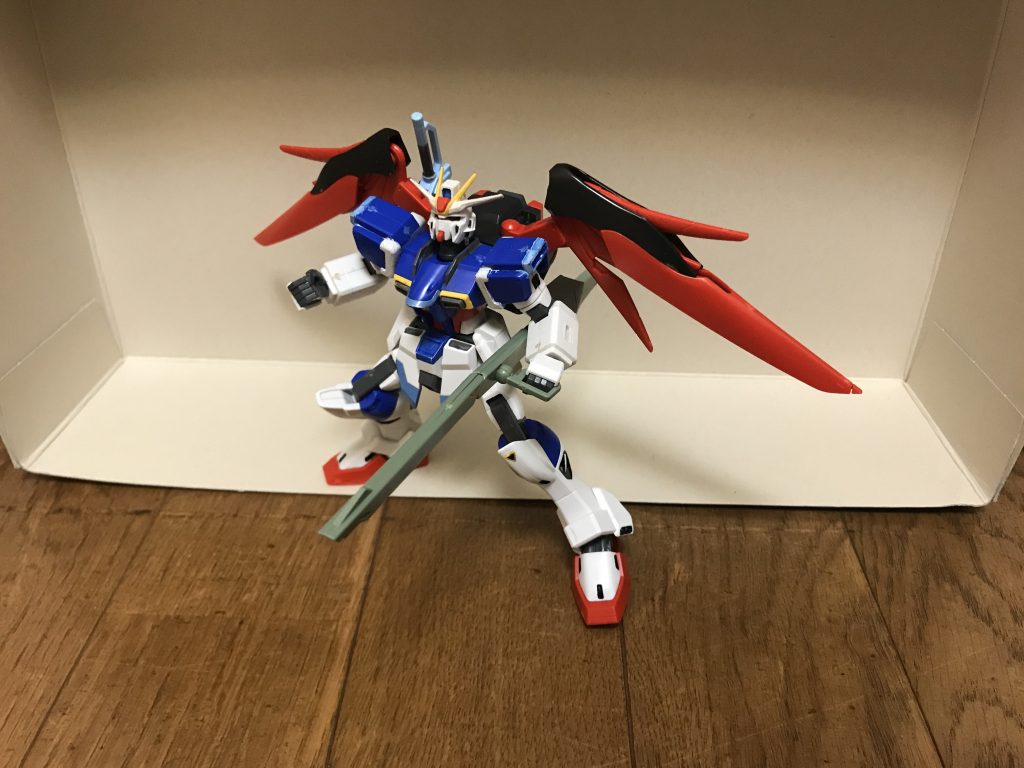 高エネルギー長射程ビーム砲「ZGMF-X42S デスティニーガンダム」が装備していたビームランチャー。ブラストシルエットと同系統の武装であるが、威力と連射性が強化されている。