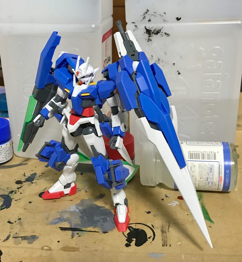 青部分のみ塗装した段階。
上の画像との違いが分かりますでしょうか。
僕には分かりません。