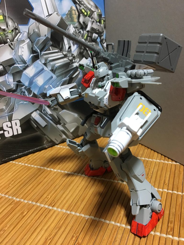 ビームサーベルでの戦闘態勢