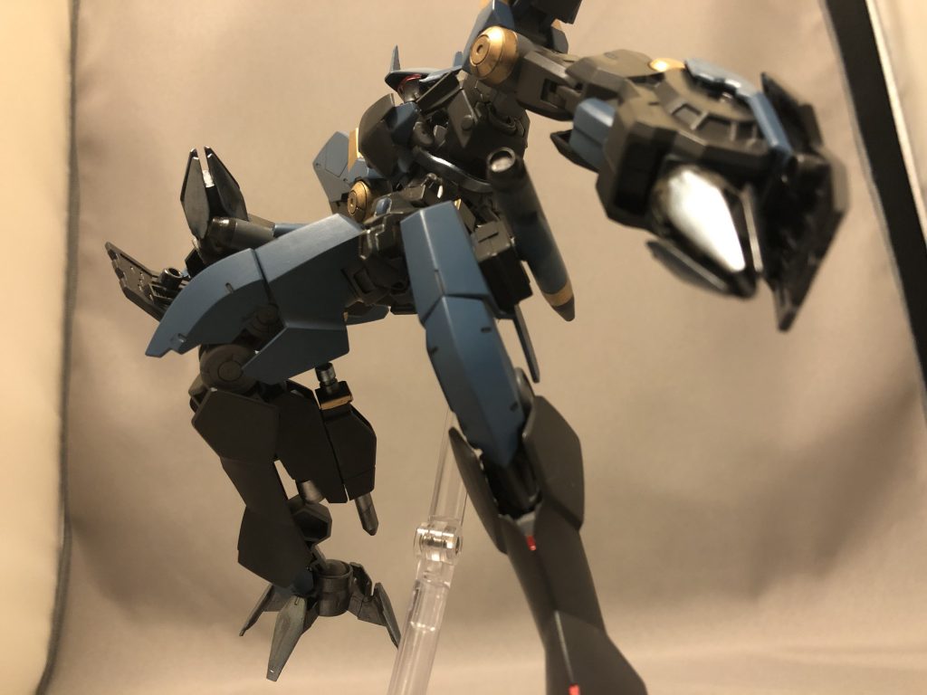 通常形態。削り、貫き、砕き、そして壊す。手もドリルなので本体だけでも高い格闘力を出してます。