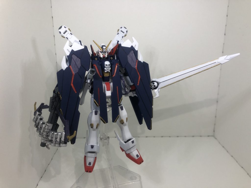 本キットのウリはやっぱり圧倒的武器のボリュームですね
本体は小さいのに大きい武器から小さい武器まで
持ち切れないほど付いてきます
他のキットに使うのもよいかと