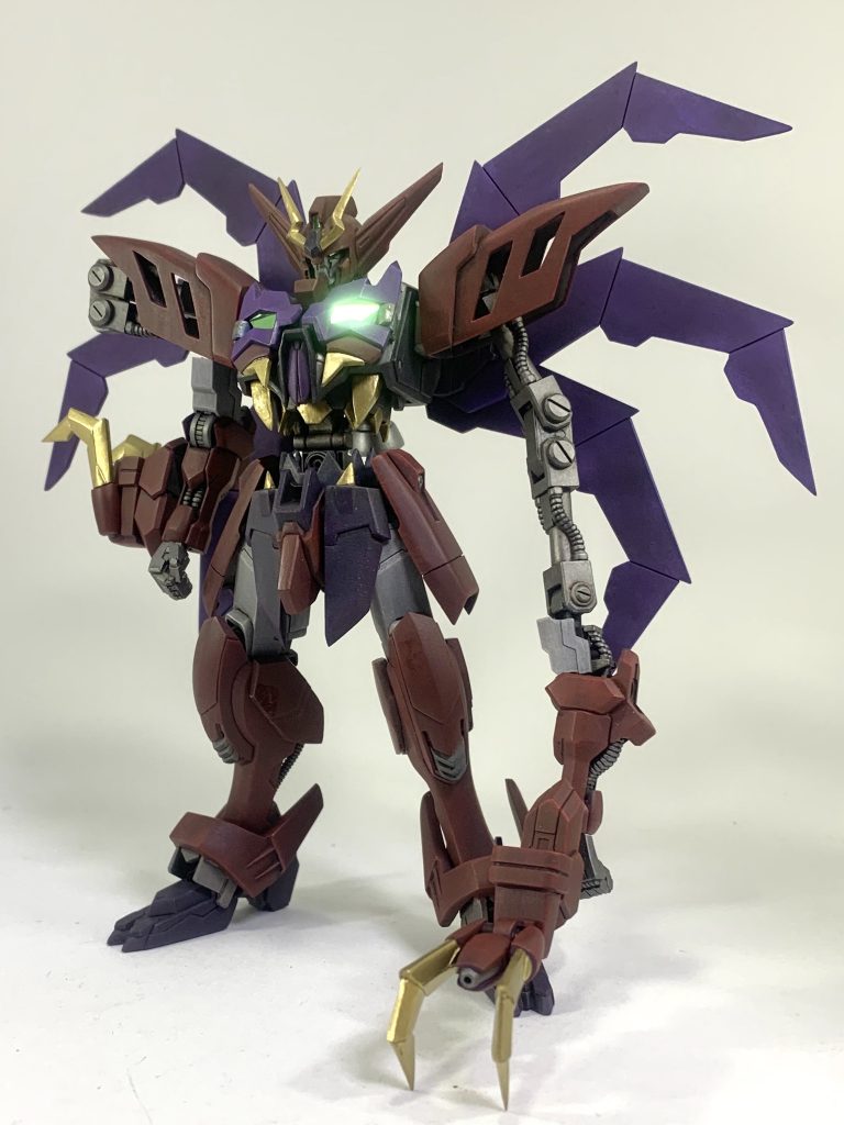 いろいろポーズはとれるけど、結局飾るのはこんな感じになりそうです😄