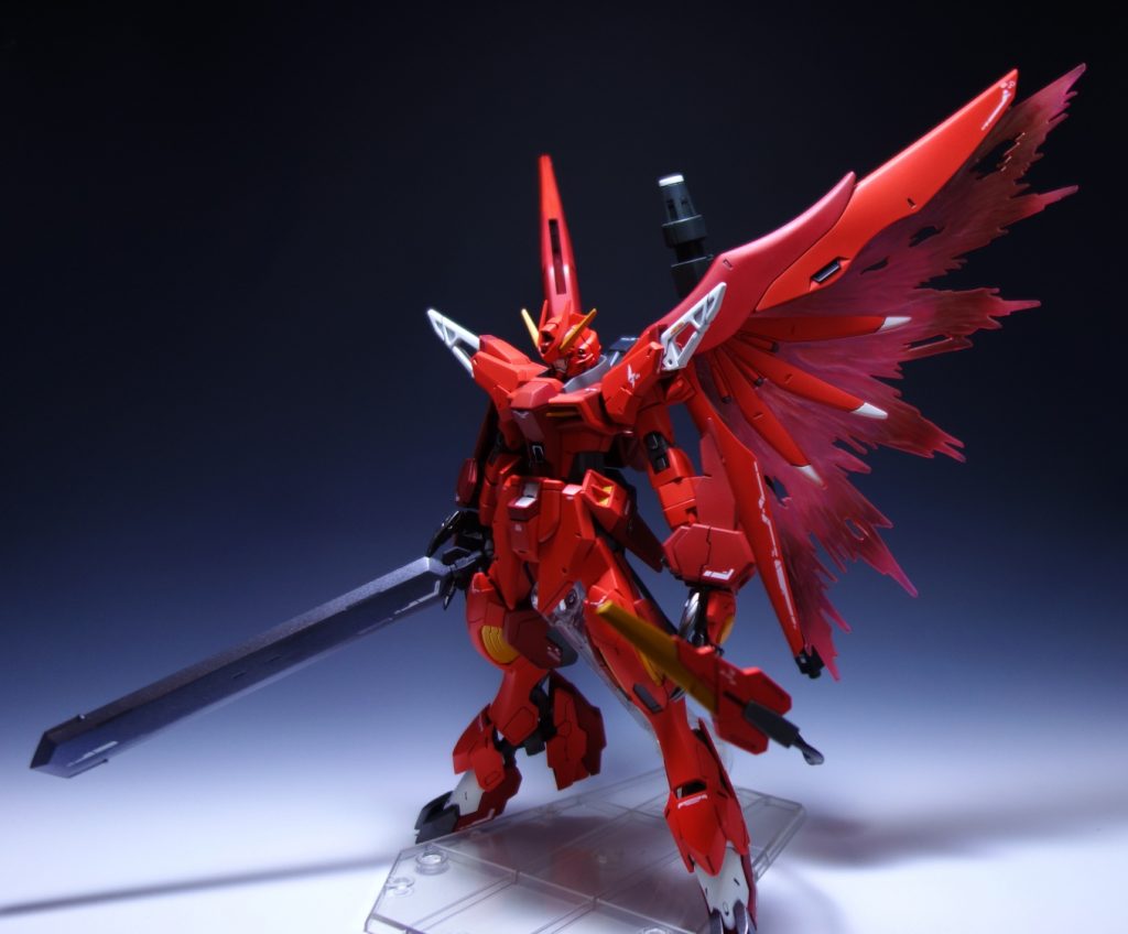 光の翼は根元をツールクリーナーで曇らせました。