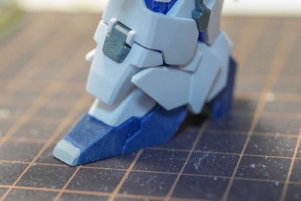 つま先を1ミリ延長。