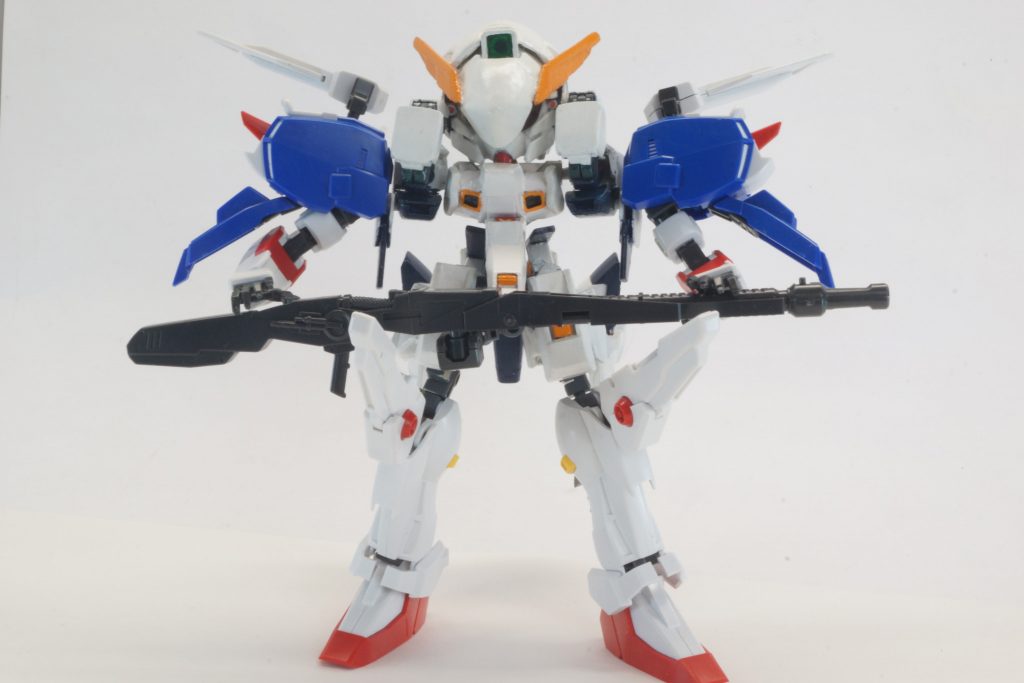 この機体の最大の特徴であるリライトシステムを駆使しSガンダムを装着！リライトシステムは機体の能力を書き直すことによりその装備した機体の能力がだいたい再現できるようになっています。ヘイズルとかキハールとかも装着出来るようには作っているはずですが持っていないので確認できません…