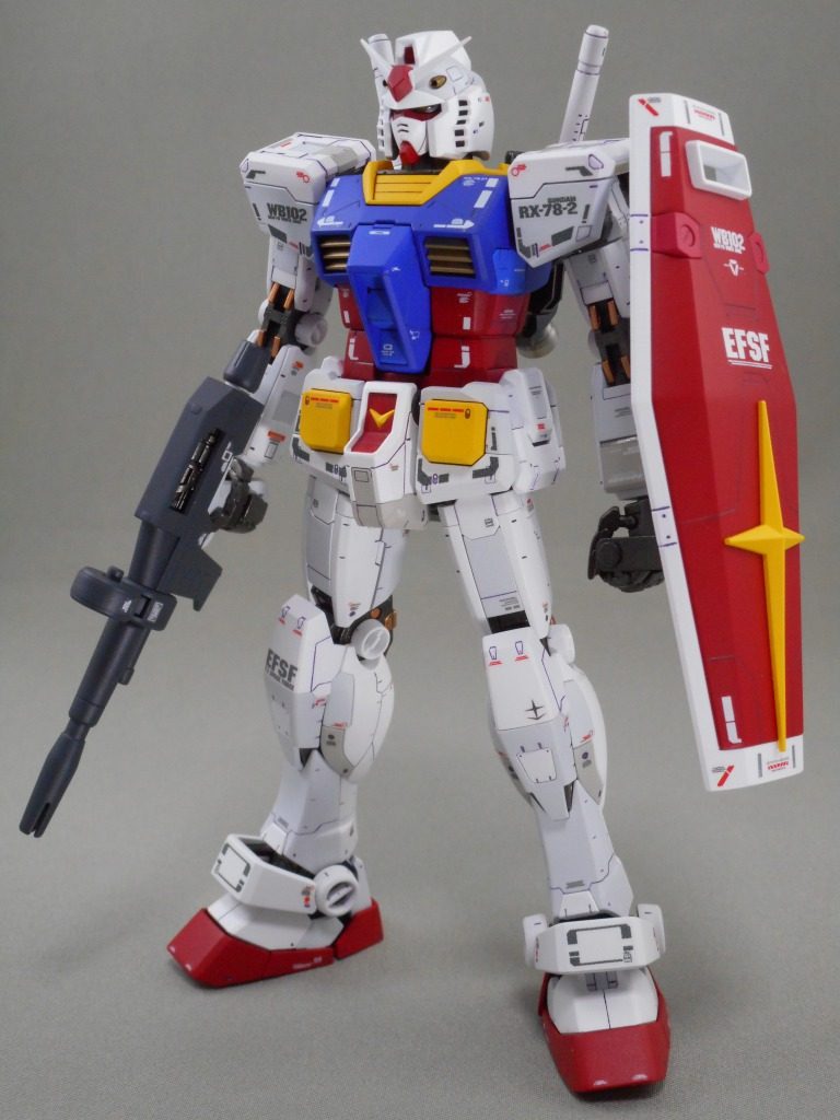 武器装備。ちなみにデカールは基本的には専用のものを使用していますが、一部自分好みにしています。細かくは色々ありますがまずはピンクのデカールの徹底排除(笑)まぁ好みの問題です。