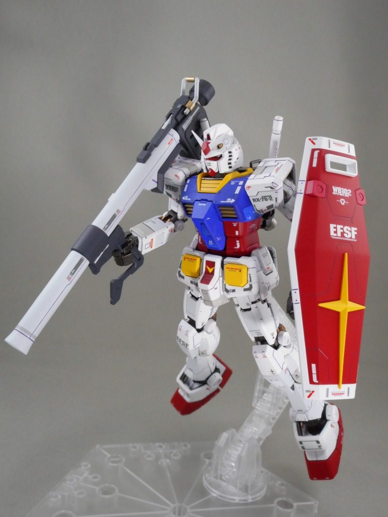 ハイパーバズーカ。元のデザインとだいぶ配色等が違いますが、かっこいいですよね。