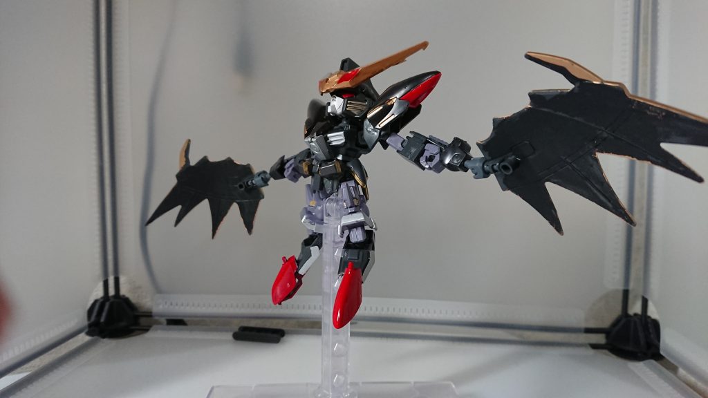 これを撮った時に「吸血鬼というよりはコウモリ」と思った