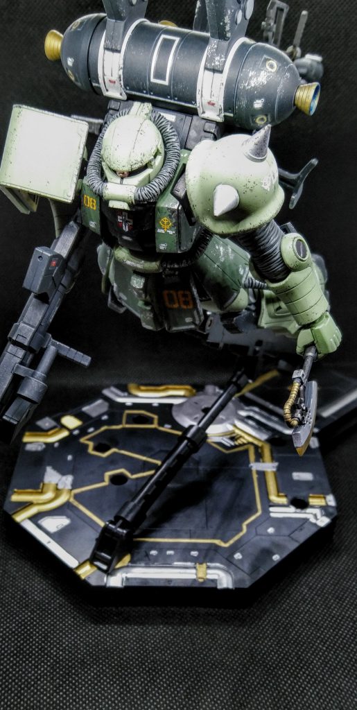 個体差かもしれませんが、プラスチックの【ヒケ】が全面に出ていたので、見た目では分からないと思いますが全塗装しています。合わせ目消しが苦手なので、合わせ目はそのままです……早く上手くなりたい。