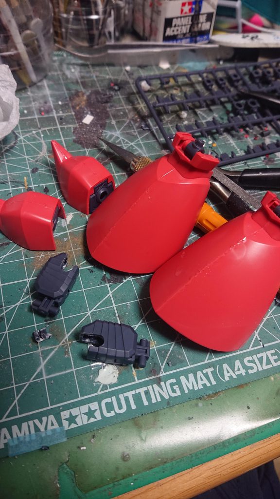 息抜きの制作でしたが、合わせ目消しだけは行いました。