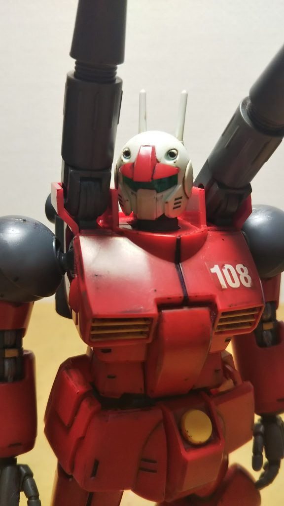 整形色仕上げやし、シール浮きも目をつむり