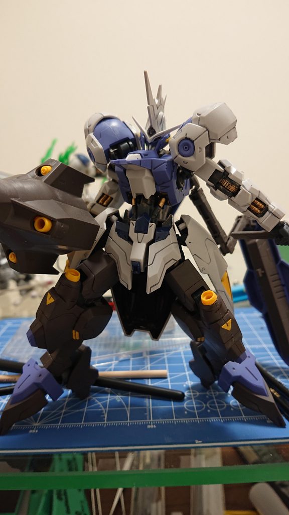 武器持たせて汚す前です。